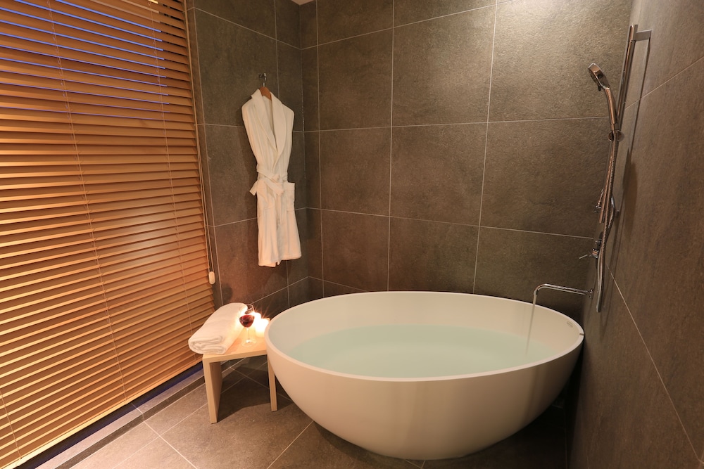 Borjomi Seoul Boutique Hotel 48/49