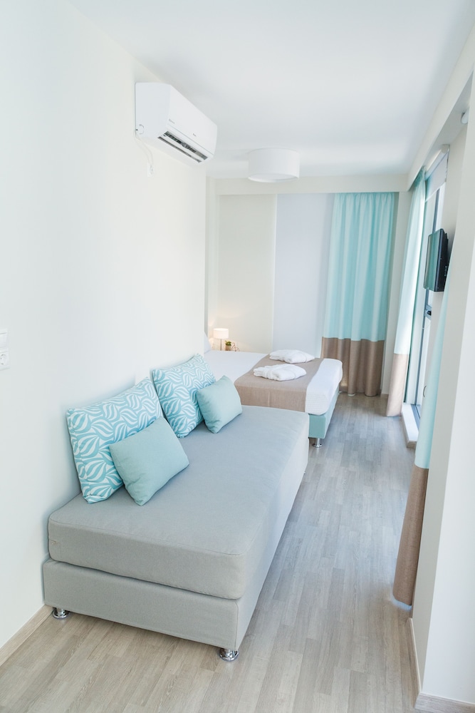 Tins Hotel City 13/50