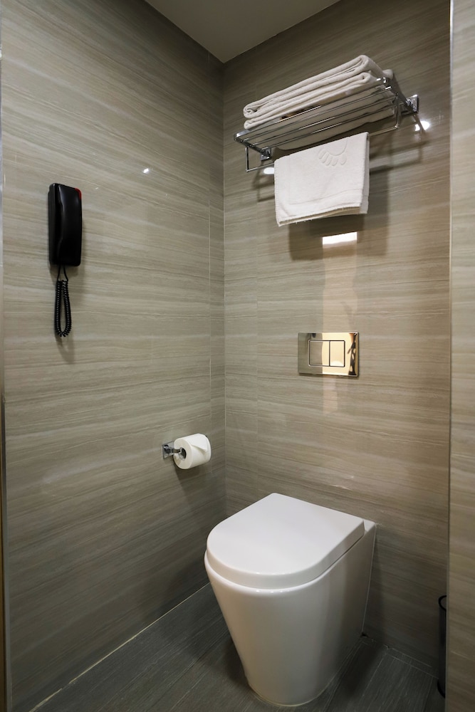 President Hotel 54/55