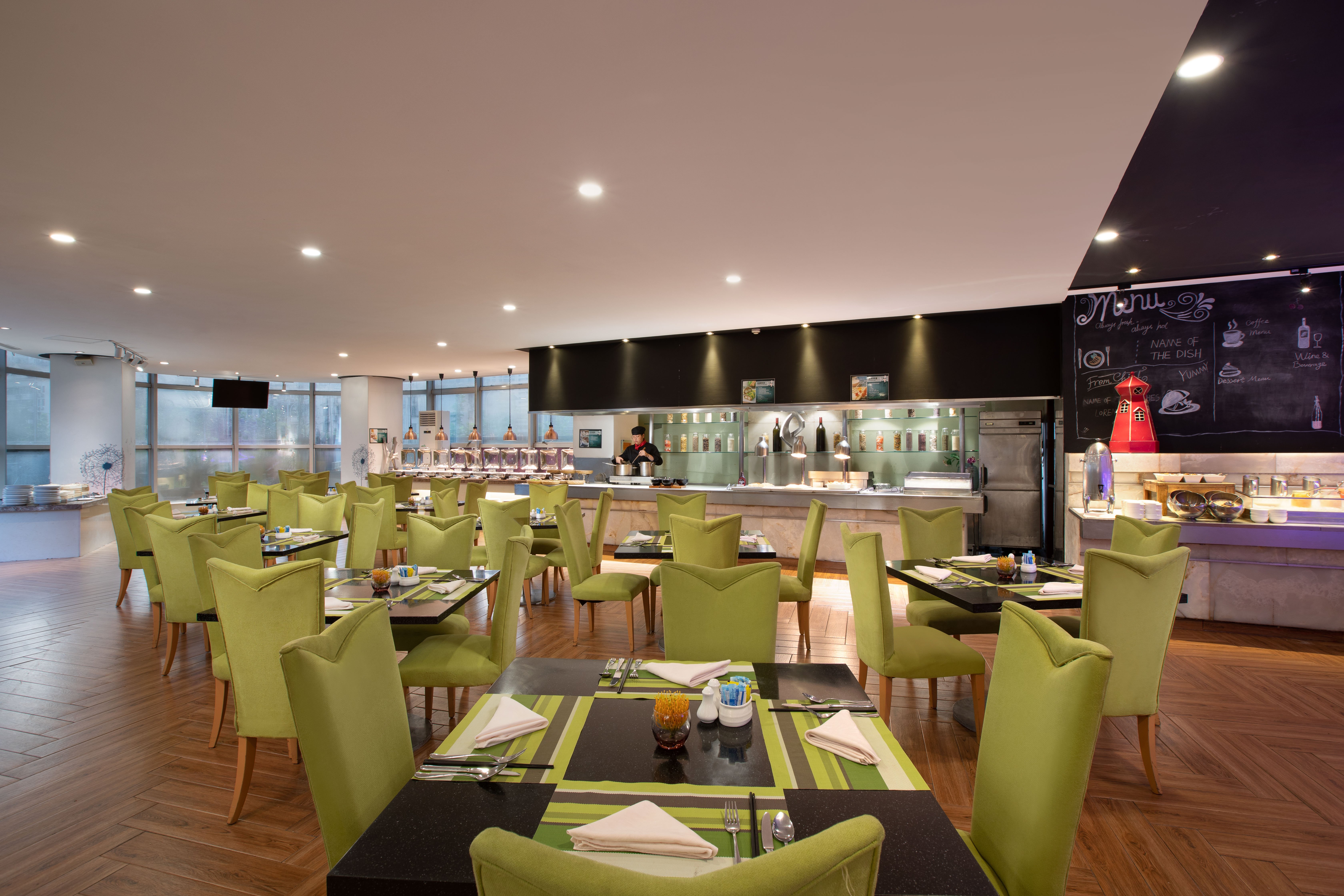 Holiday Inn Vista 40/59