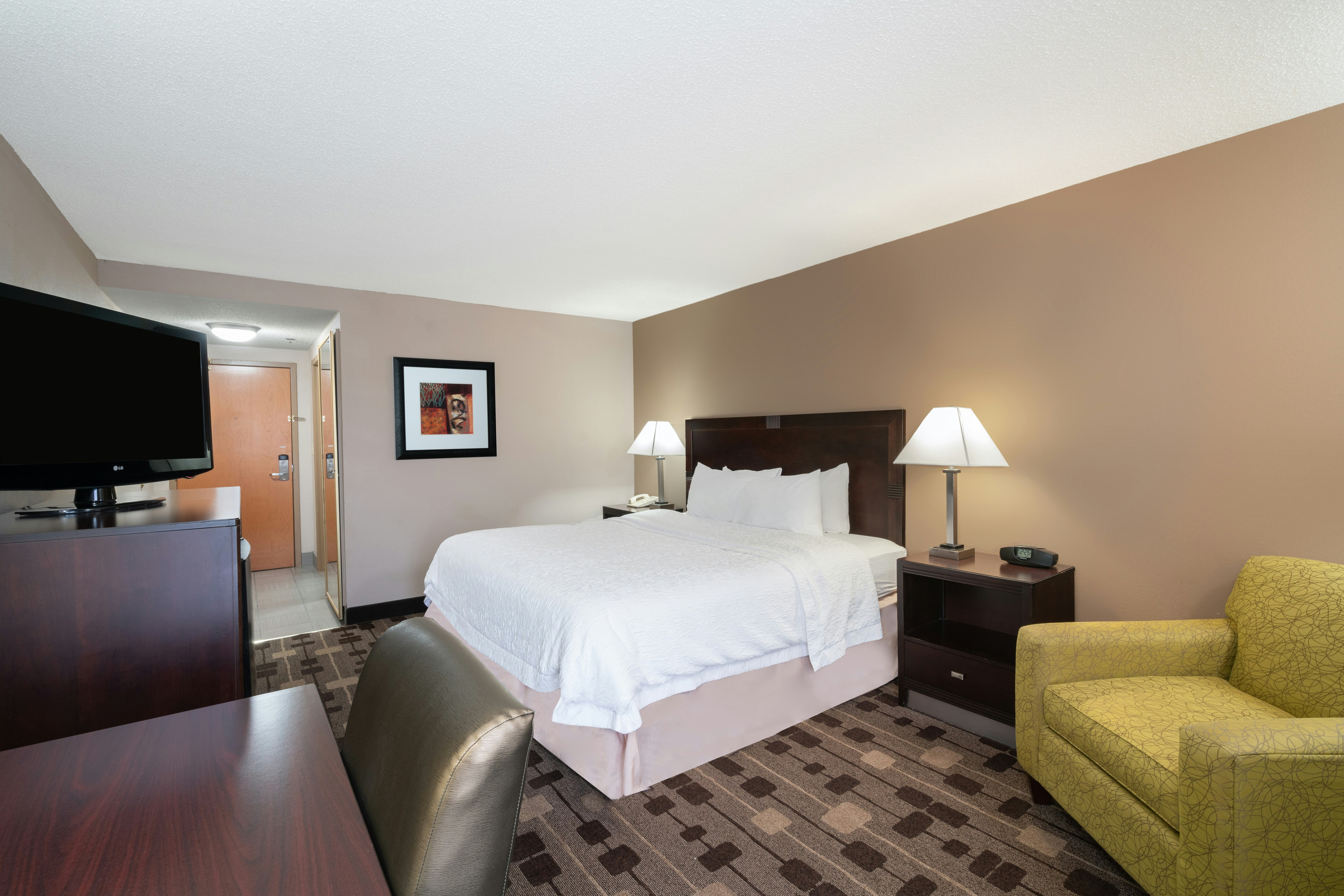 Hampton Inn Dublin 27/70