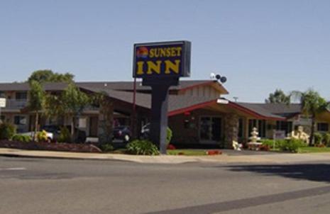 Sunset Inn Lake Oroville 5/14