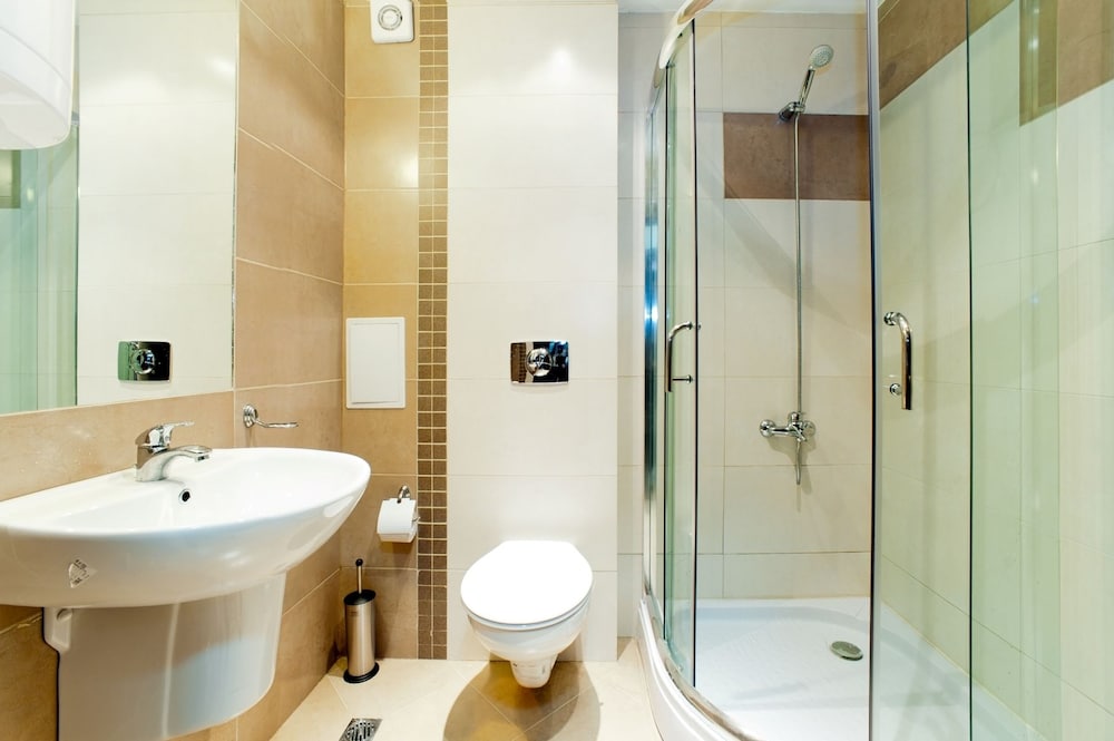 Cornelia Boutique Hotel and SPA 48/50