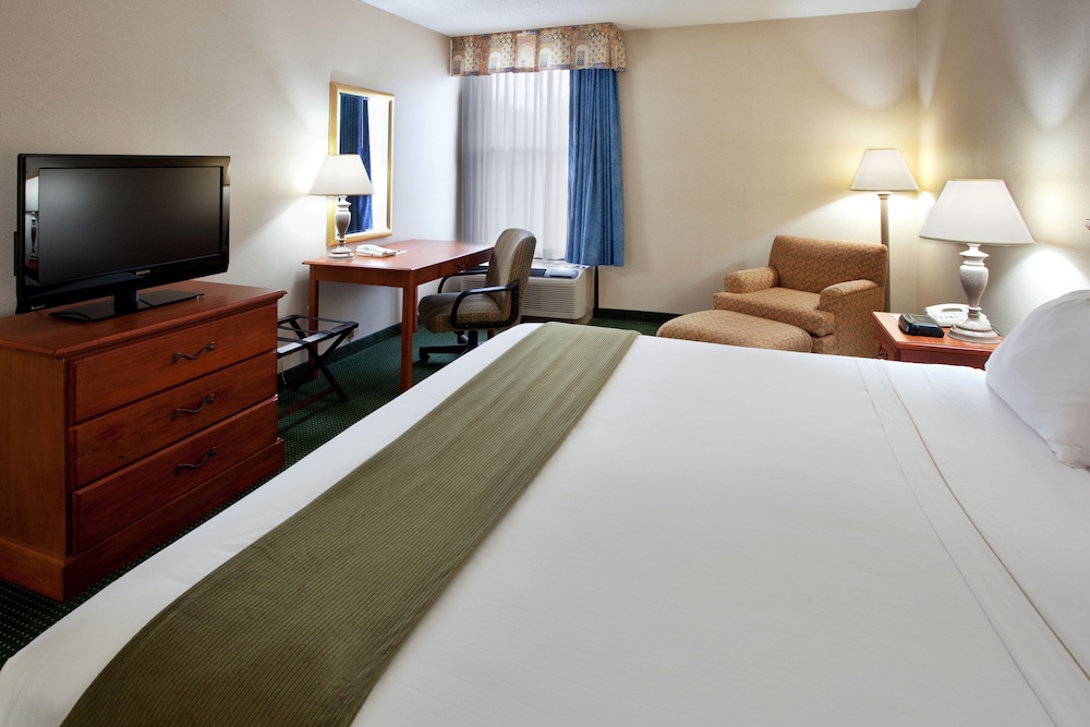 Holiday Inn Express Anderson-I-85 Exit 27-Hwy 81 7/34