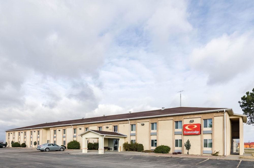 Econo Lodge Lexington, NE 2/44