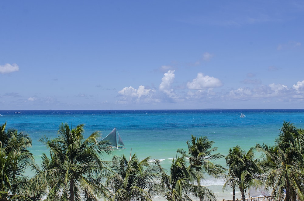 The Muse Beach Front Hotel Boracay 44/50
