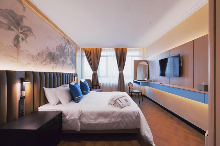 Renovated, Classic, King Bed
