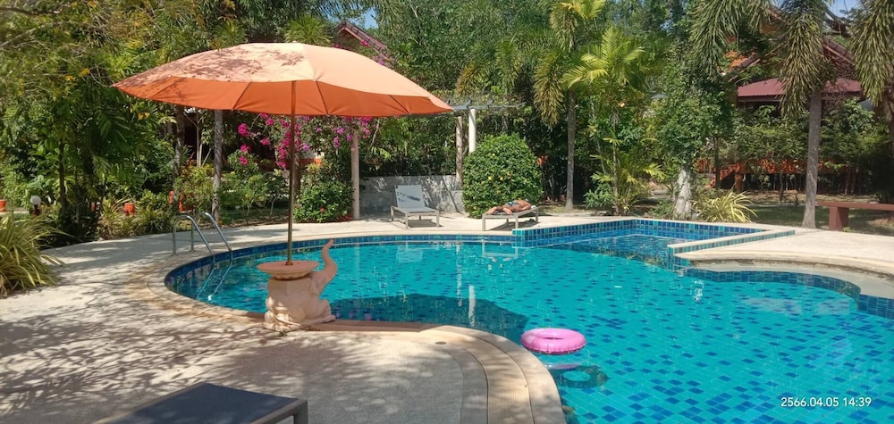 Baan Suan Resort 52/54