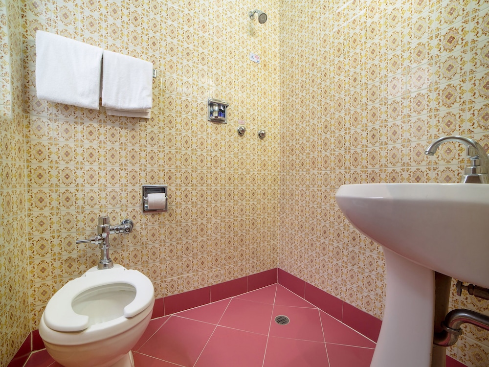 Hotel Monarca 32/33