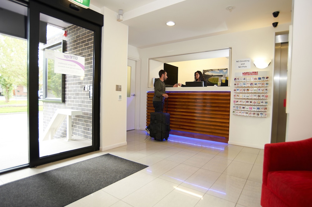 Quality Apartments North Melbourne 5/54