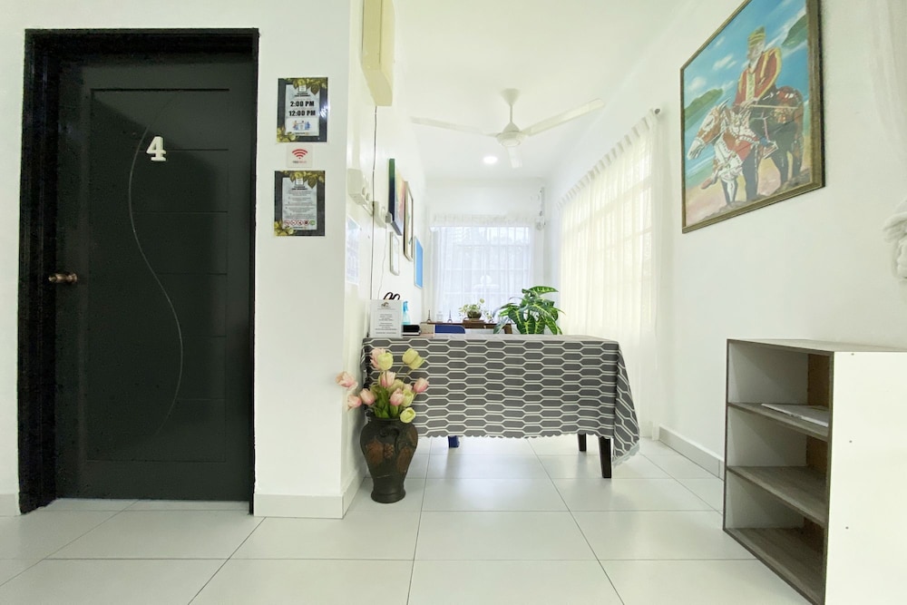 Hotel O Dh Residence 25/33