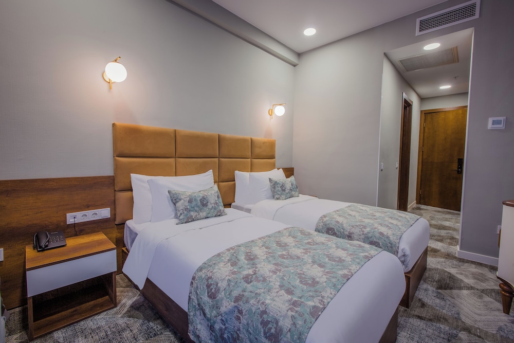 Gori Inn 27/68