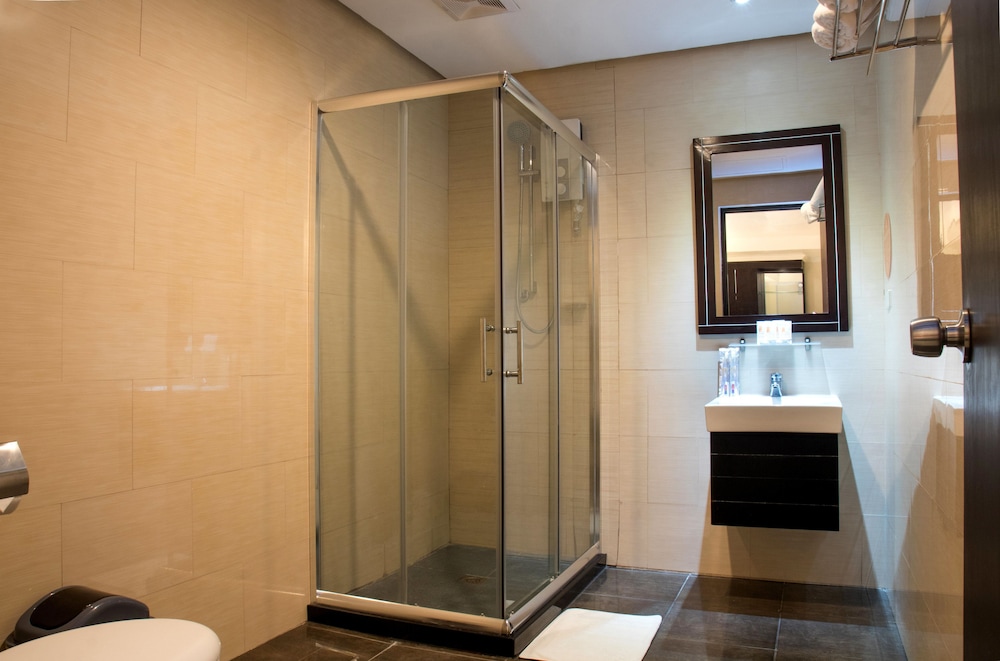 M Citi Suites 13/55