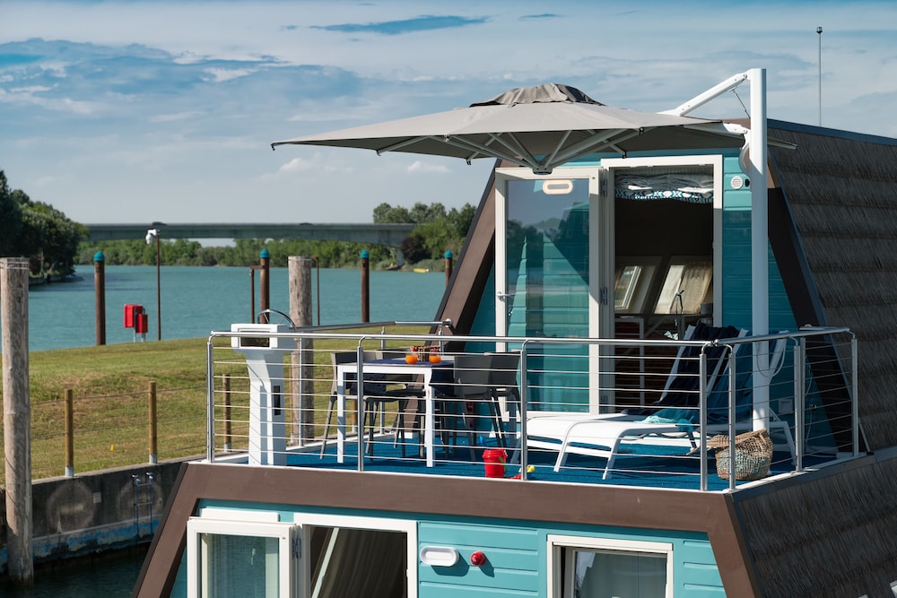 Marina Azzurra Resort 10/50