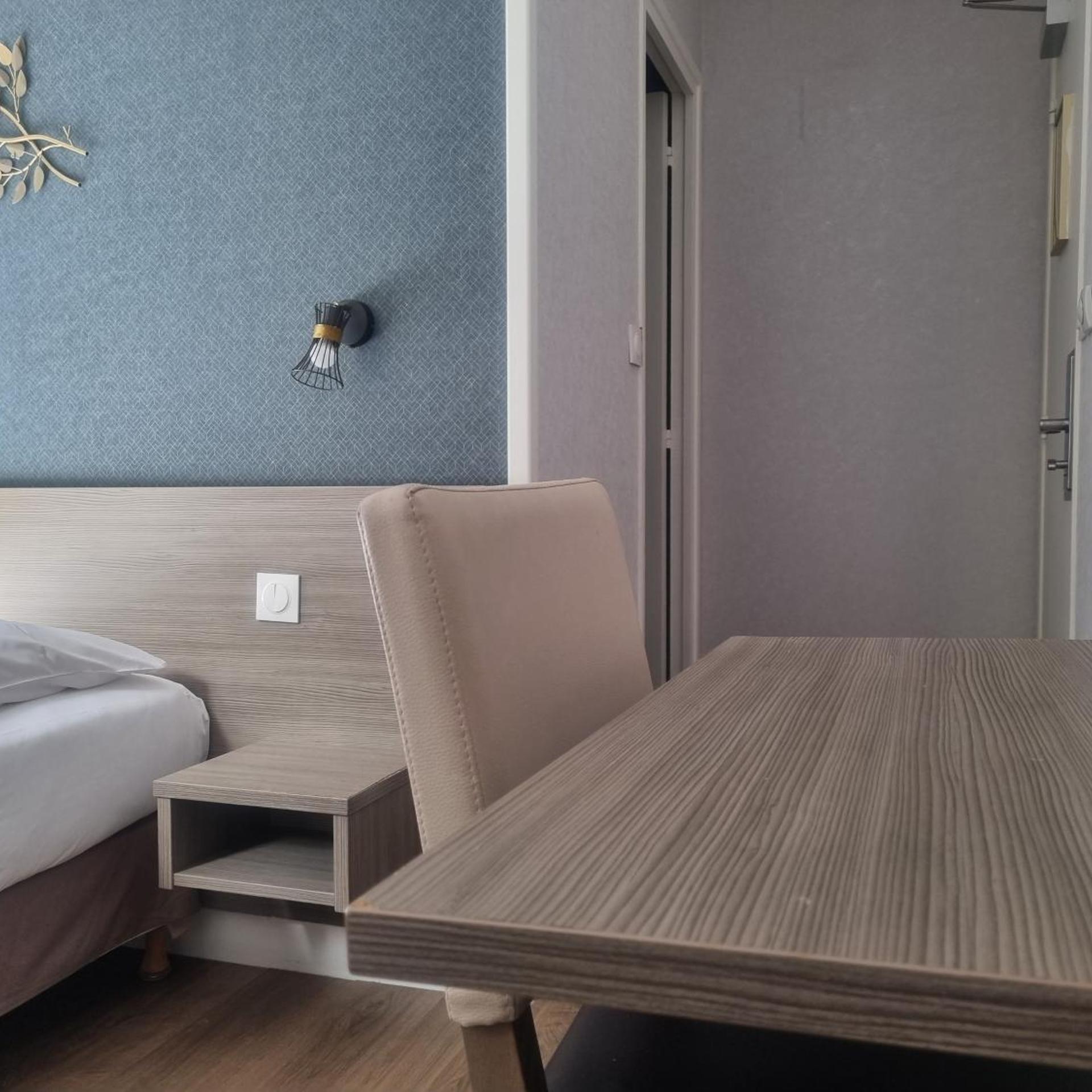 HOTEL EIFFEL KENSINGTON 34/52