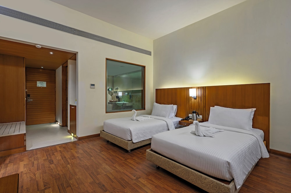 Club Mahindra Kensville Golf Resort 20/55