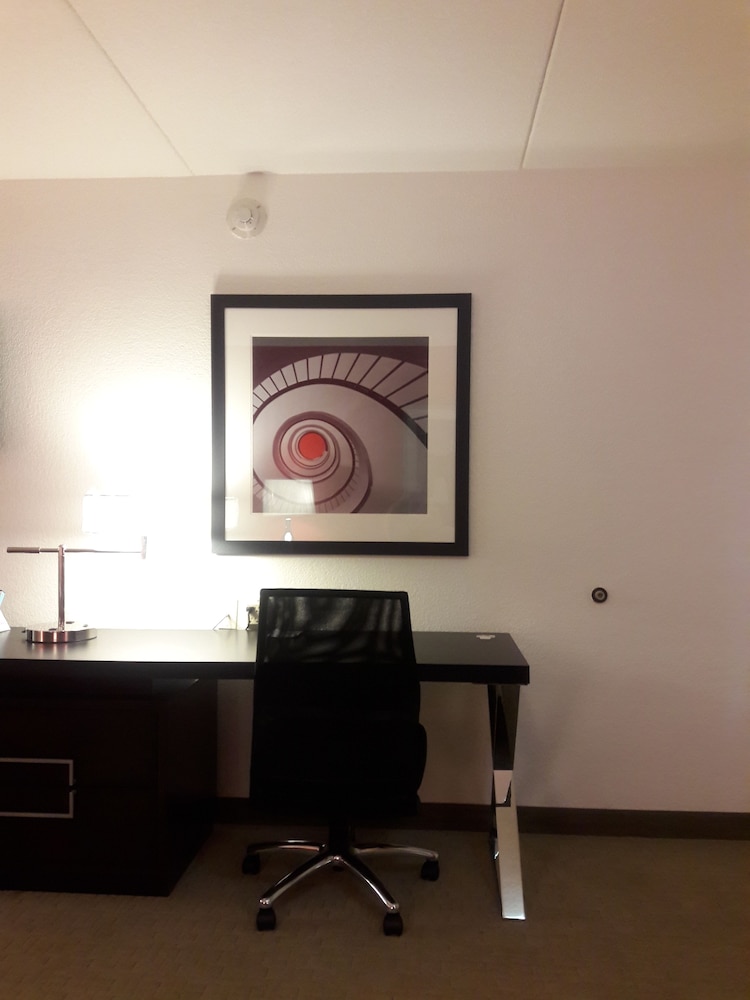 Ramada by Wyndham Albuquerque Airport 43/52