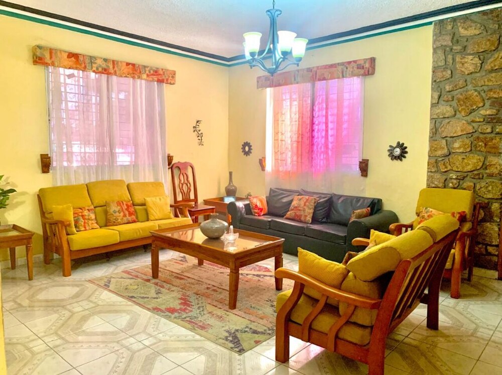 Pc Entreprises Guest House 34/50