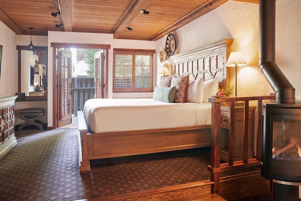 Rancho Caymus Inn 7/56