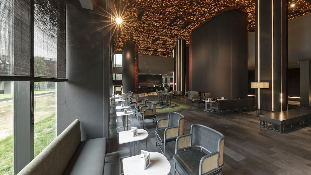 Lucid Xixi Hotel 38/57