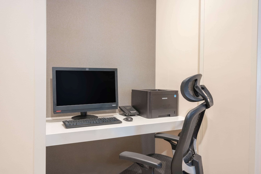 Hampton Inn San Jose Cherry Ave 23/26