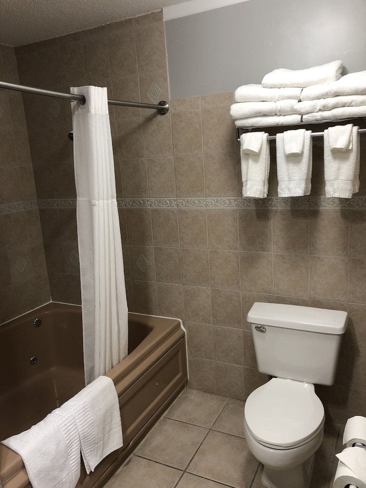 Countryside Inn and Suites Council Bluffs 28/57