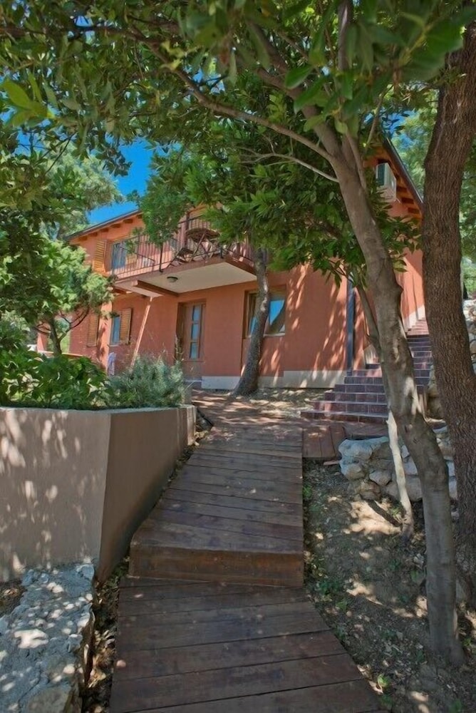 Guesthouse Harmonia 44/49