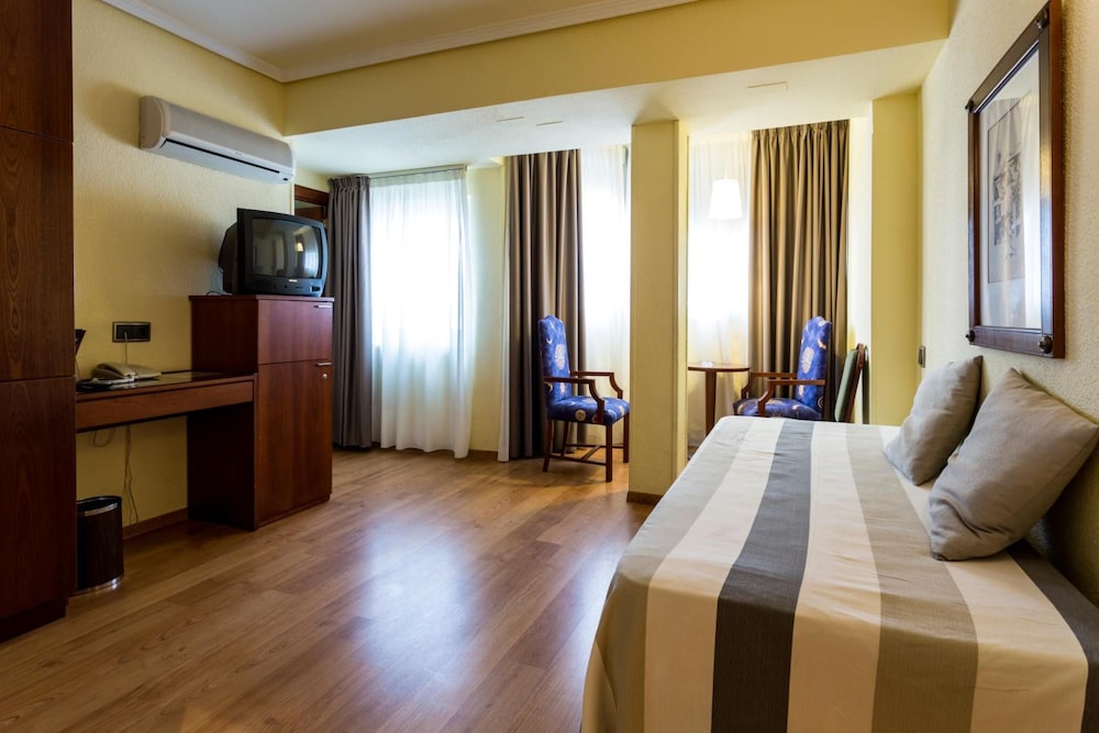 Apartamentos Torreluz 22/72