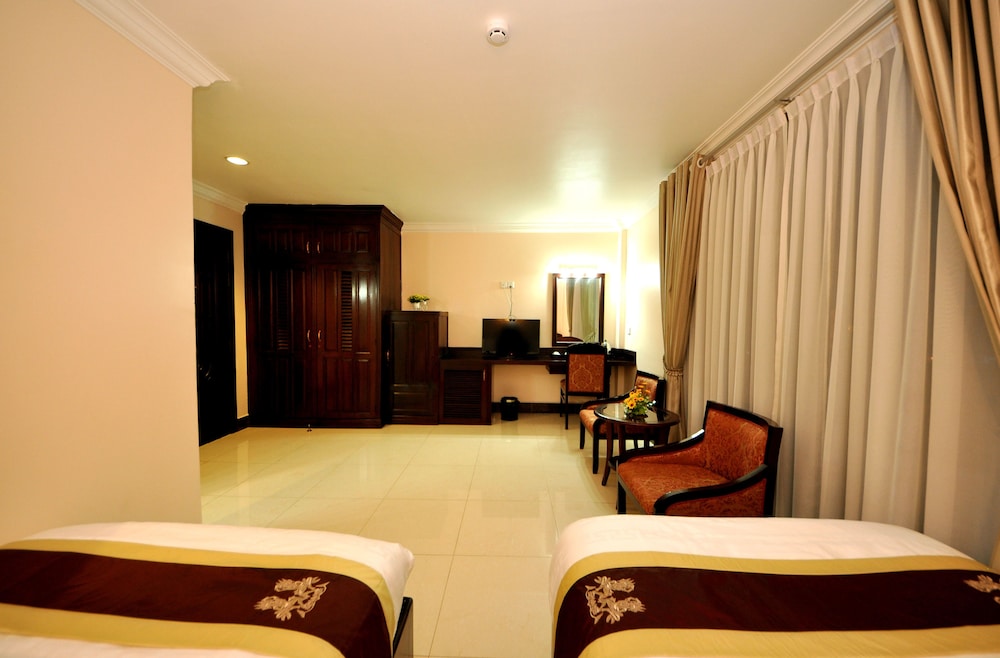 Rain Rock Hotel 19/46