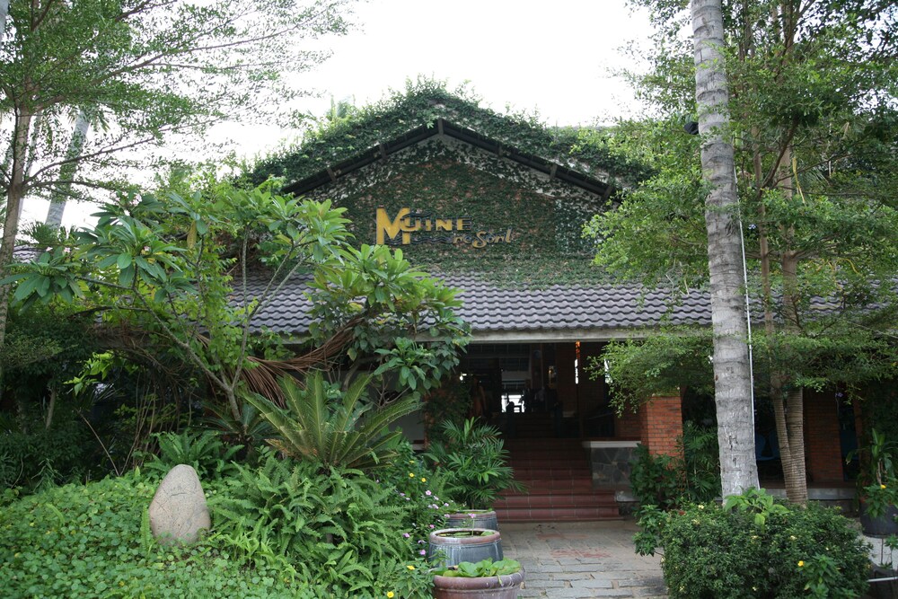 Mui Ne Resort by TheSinhTourist 34/37