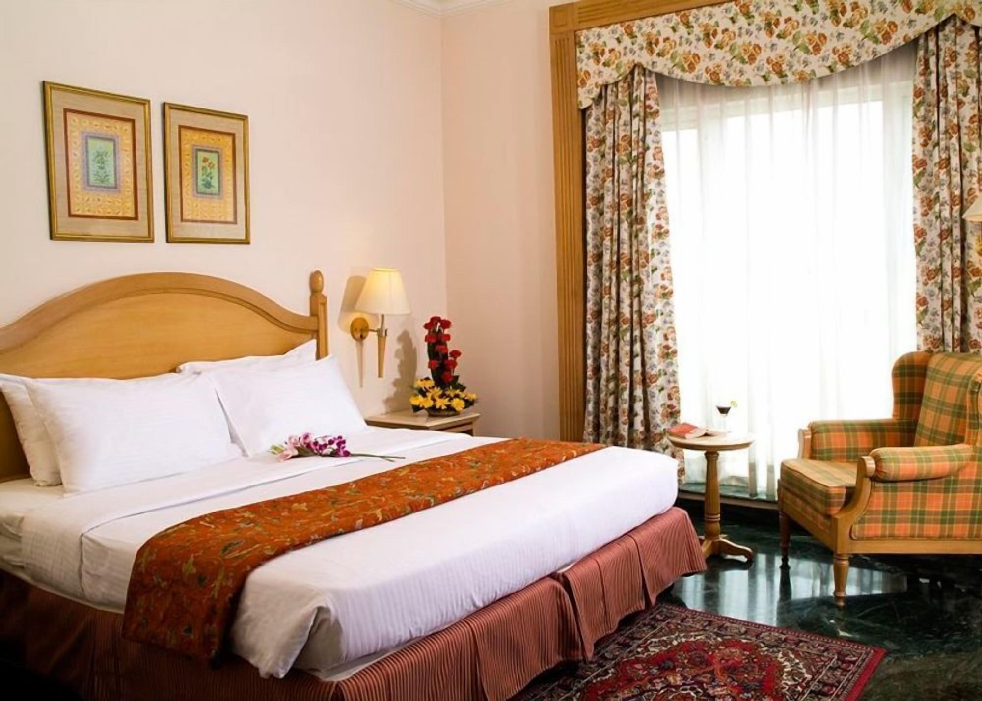 SUITE, DOUBLE BED