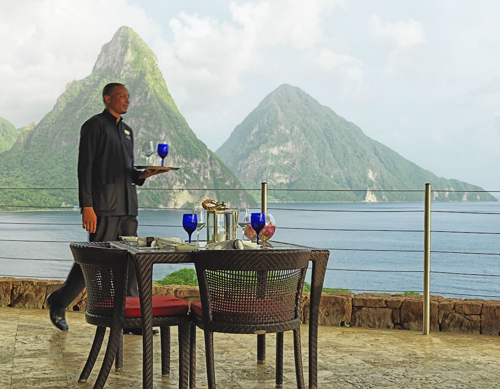 Jade Mountain - Adults Only 58/71