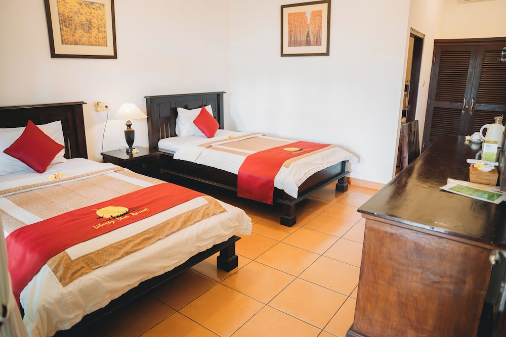 RESORT, DELUXE, DOUBLE BED