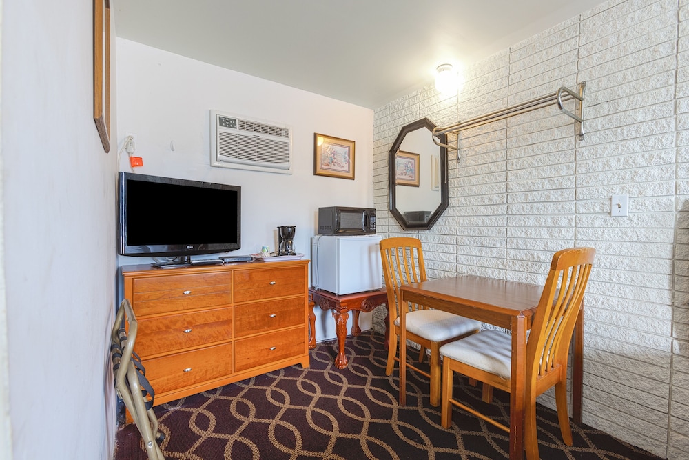 Sonrise Inn Lincoln Hwy By OYO 46/57