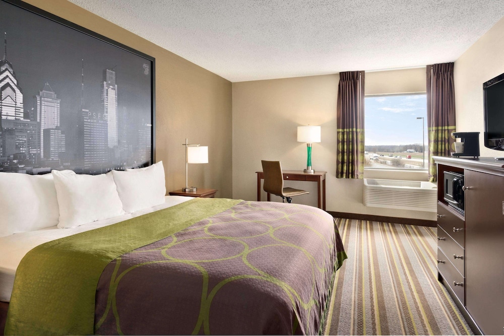 Super 8 By Wyndham Chambersburg I-81 15/43