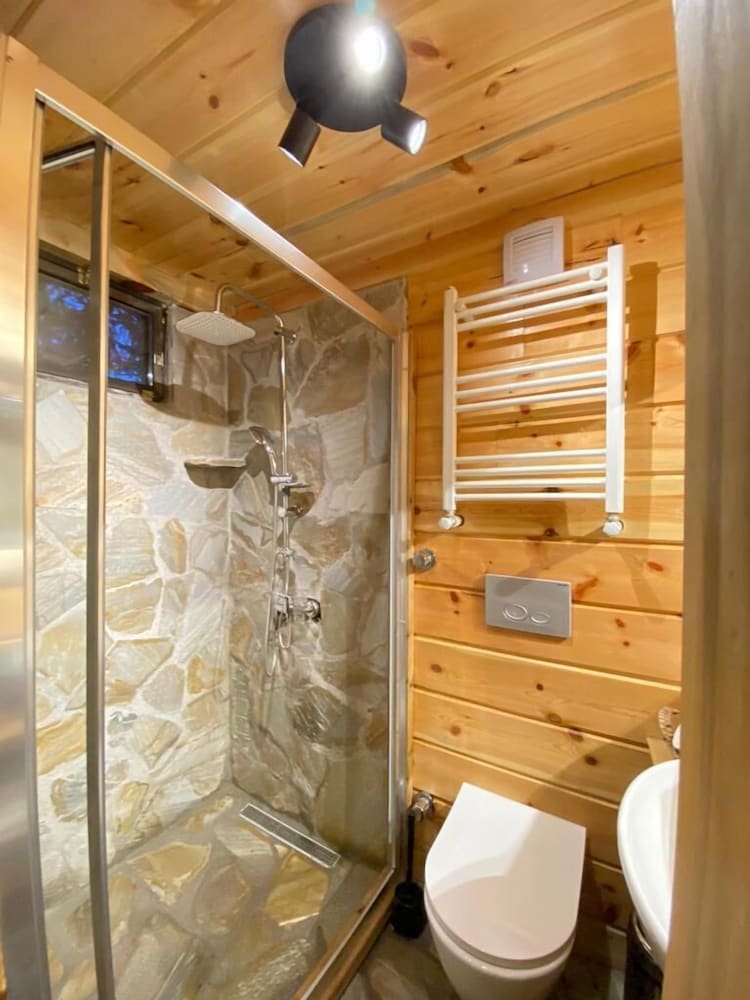 KARTALTEPE BOUTIQUE HOTEL 50/50