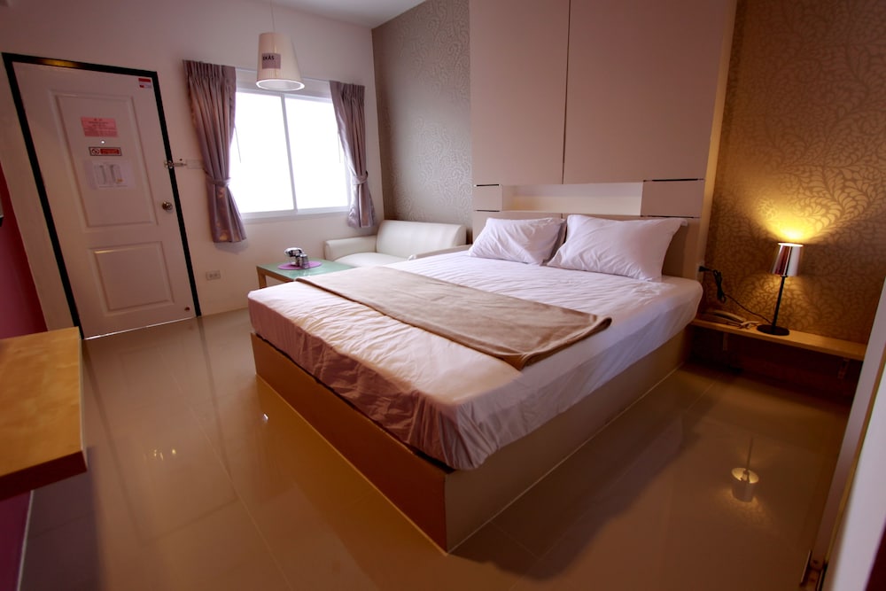 Bearing 26 Hotel 18/37