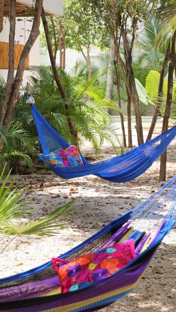Niik Tulum 53/82