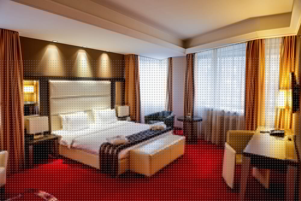 Holiday Inn Belgrade 24/71