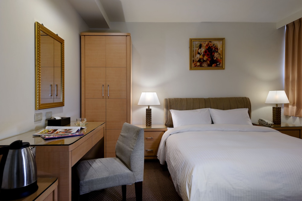 Nei Jiang Hotel 18/38