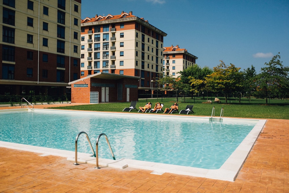 Apartamentos Alday 73/76