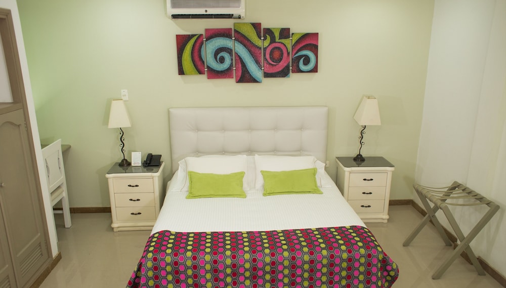 Hotel Costa Bonita 61/61
