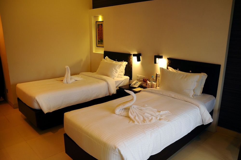 Hotel Holiday Vista 6/25