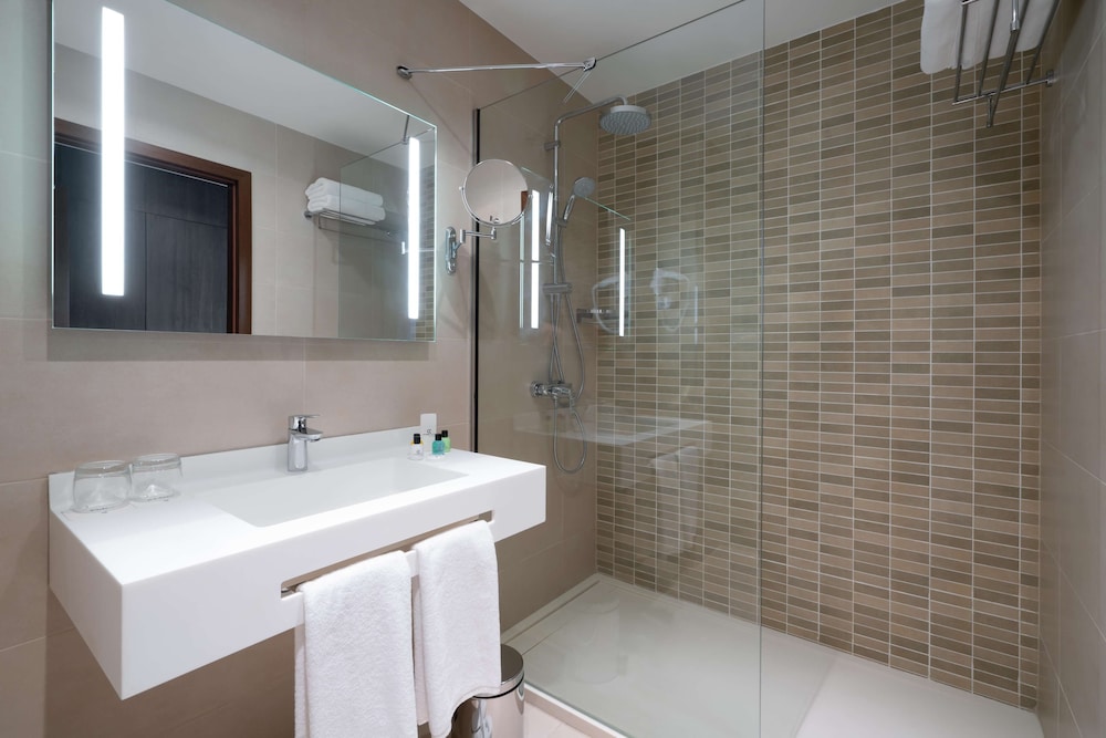Golden Tulip Royaume 40/41