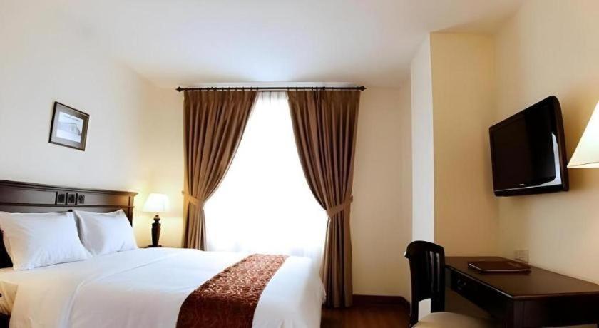 Colonial Hotel Makassar 11/31