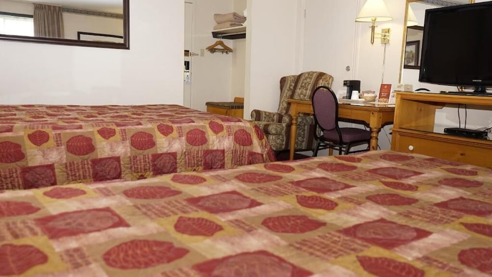 Mcintosh Country Inn & Conference Centre 32/69