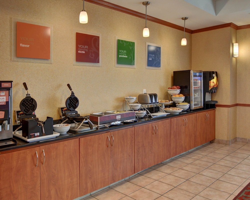 Quality Suites Near Cedar Creek Lake Mabank, TX 36/42
