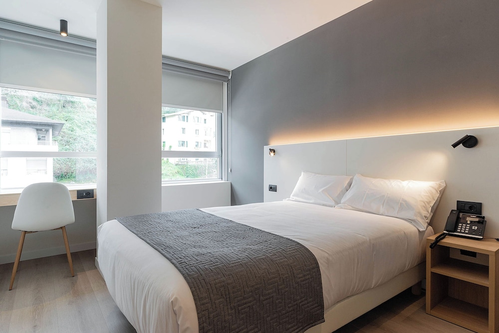 Hotel Distrito Oeste 18/50