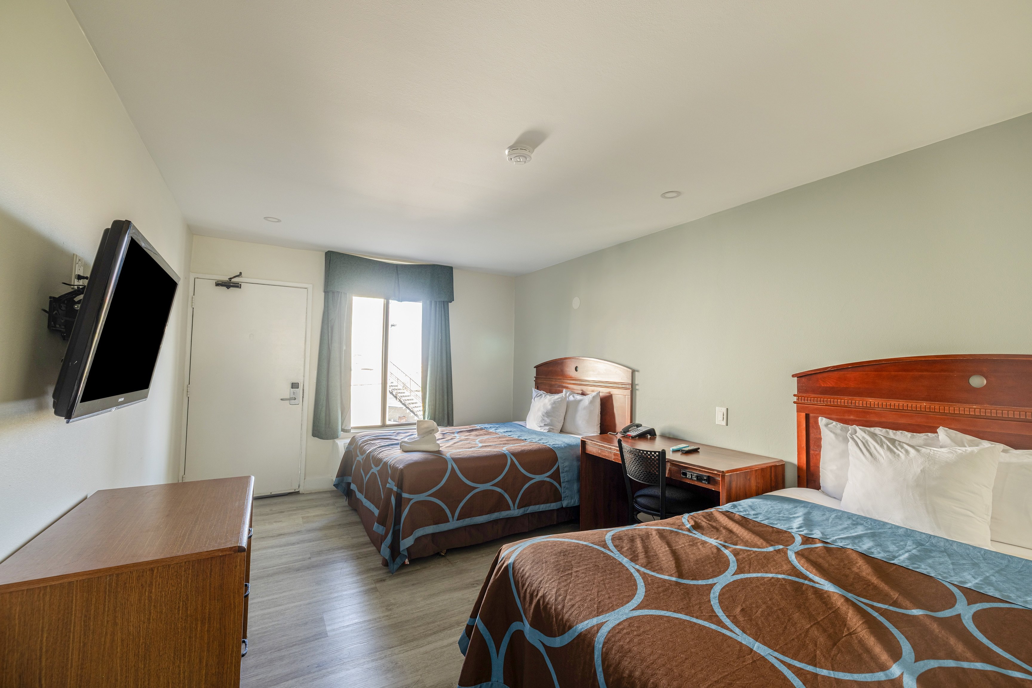 Townhouse Barstow On Historic Route 66 CA I 15 13/46