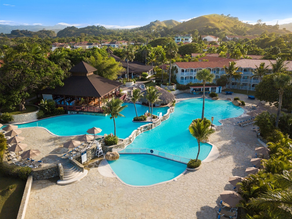 Lifestyle Tropical Beach Resort & Spa 34/40